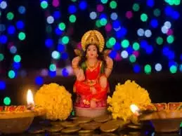 Diwali 2025: प्रदोष काल से वृषभ काल तक करें मां लक्ष्मी की पूजा — जानिए शुभ मुहूर्त Diwali 2025: प्रदोष काल से वृषभ काल तक करें मां लक्ष्मी की पूजा — जानिए शुभ मुहूर्त