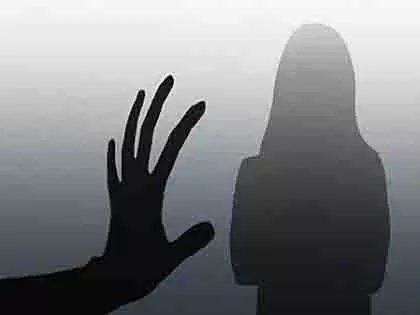 Karnataka: चिक्काबल्लापुर में महिला से सामूहिक बलात्कार, दो गिरफ्तार Karnataka: चिक्काबल्लापुर में महिला से सामूहिक बलात्कार, दो गिरफ्तार