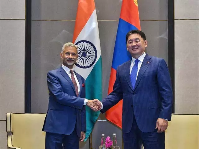 विदेश मंत्री जयशंकर ने मंगोलिया राष्ट्रपति से की मुलाकात विदेश मंत्री जयशंकर ने मंगोलिया राष्ट्रपति से की मुलाकात