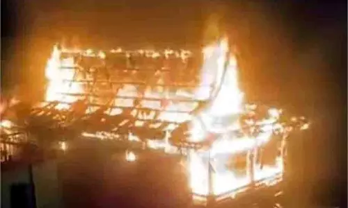 Shimla: नवनिर्मित देवता मंदिर में लगी आग, ग्रामीणों में दहशत Shimla: नवनिर्मित देवता मंदिर में लगी आग, ग्रामीणों में दहशत