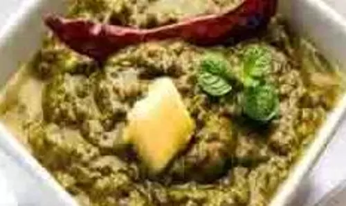 Sarson ka saag Recipe: पंजाबी स्टाइल में बनाएं सरसों का साग, जानें आसान रेसिपी Sarson ka saag Recipe: पंजाबी स्टाइल में बनाएं सरसों का साग, जानें आसान रेसिपी
