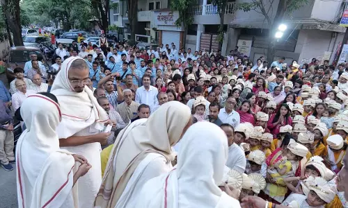 Indore : युवा जैन नेताओं ने करुणा के लिए मार्च निकाला Indore : युवा जैन नेताओं ने करुणा के लिए मार्च निकाला