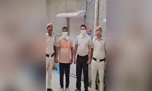 बुजुर्गों को निशाना बनाने वाले लिफाफा गिरोह के तीन सदस्य गिरफ्तार बुजुर्गों को निशाना बनाने वाले लिफाफा गिरोह के तीन सदस्य गिरफ्तार