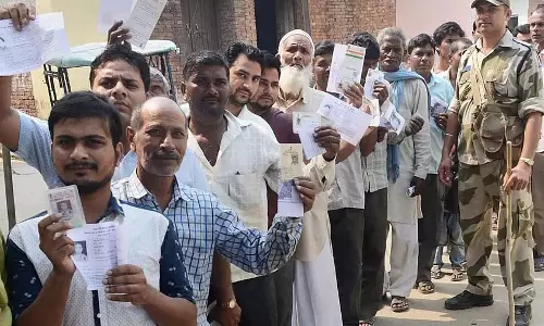 Hyderabad में जुबली हिल्स उपचुनाव के लिए चुनावी रणनीति तैयार Hyderabad में जुबली हिल्स उपचुनाव के लिए चुनावी रणनीति तैयार