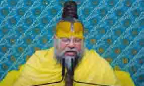 Premanand Maharaj: ऑफिस में छुट्टी के लिए झूठ बोलना पाप है या नहीं, प्रेमानंद महाराज ने दिया ये जवाब