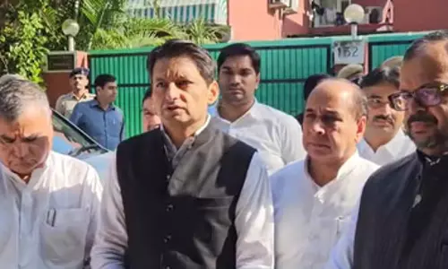 आईपीएस पूरन कुमार के परिजनों से मिले दीपेंद्र हुड्डा, दोषियों के खिलाफ कार्रवाई की मांग