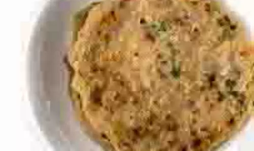 Pyaz Ka Chilla : सुबह के नाश्ते में बनाएं हेल्दी और गरमा-गरम प्याज का चीला Pyaz Ka Chilla : सुबह के नाश्ते में बनाएं हेल्दी और गरमा-गरम प्याज का चीला
