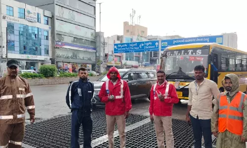 Hyderabad पुलिस कमिश्नर ने सेफ राइड चैलेंज शुरू किया Hyderabad पुलिस कमिश्नर ने सेफ राइड चैलेंज शुरू किया