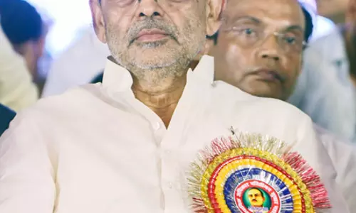 उपेंद्र कुशवाहा ने शायरी के जरिए बयां किया दर्द, जहां मेरा घर था, वहीं बारिश की उपेंद्र कुशवाहा ने शायरी के जरिए बयां किया दर्द, जहां मेरा घर था, वहीं बारिश की