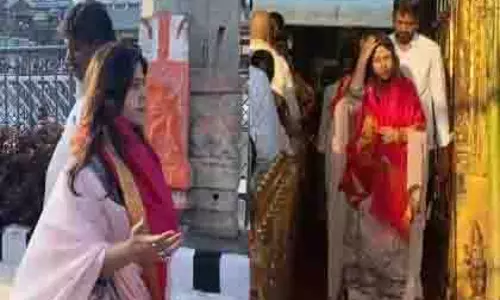 Ekta ने किया तिरुमाला मंदिर का दर्शन, लिया भगवान वेंकटेश्वर का आशीर्वाद Ekta ने किया तिरुमाला मंदिर का दर्शन, लिया भगवान वेंकटेश्वर का आशीर्वाद