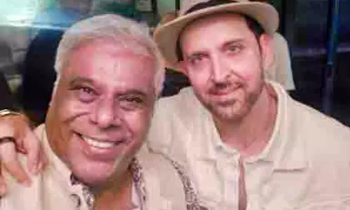 Ashish Vidyarthi ने 25 साल बाद ऋतिक रोशन से मुलाकात की