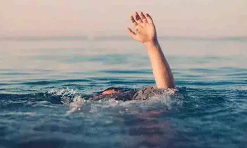 Rajendranagar में पिकनिक मनाने गए दो लड़के एसा नदी में डूब गए Rajendranagar में पिकनिक मनाने गए दो लड़के एसा नदी में डूब गए