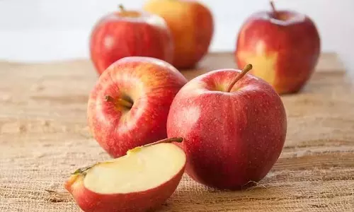 खाली पेट सेब खाने के फायदे