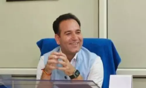 Srinagar: शेख अब्दुल्ला को 1975 में मुख्यमंत्री पद के लिए थोपा गया: सुनील शर्मा Srinagar: शेख अब्दुल्ला को 1975 में मुख्यमंत्री पद के लिए थोपा गया: सुनील शर्मा