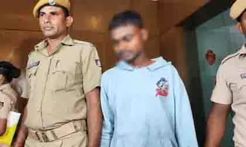 Odisha पुलिस ने ‘घृणास्पद भाषण’ के लिए 19 वर्षीय युवक को गिरफ्तार किया Odisha पुलिस ने ‘घृणास्पद भाषण’ के लिए 19 वर्षीय युवक को गिरफ्तार किया
