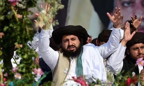 Pakistan में इस्लामी समूहों पर सेना की कार्रवाई के बीच हिंसक प्रदर्शन Pakistan में इस्लामी समूहों पर सेना की कार्रवाई के बीच हिंसक प्रदर्शन