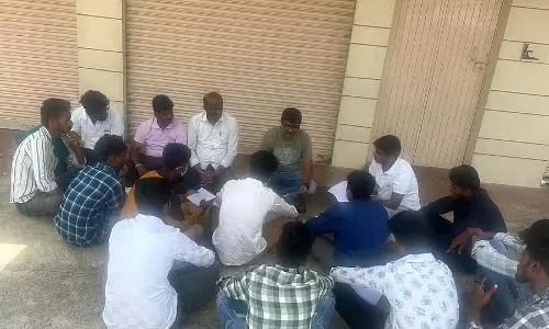 Karnataka : दर्शन पुत्तनैया ने लोगों की समस्याएं सुनने के लिए मेलुकोटे वाणी ऐप लॉन्च किया