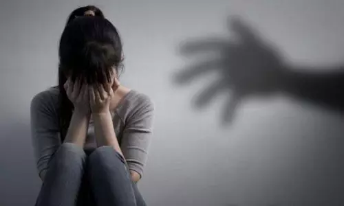 नाबालिग लड़की से बलात्कार, कहा- मुझसे प्यार करो, वरना कर दूंगा..; केंद्र प्रमुख की हत्या के बाद खुलासा