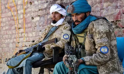 Taliban अब इस्लामाबाद पर अपनी बंदूकें क्यों तान रहा है और भारत क्यों उस पर कड़ी नज़र रख रहा है? Taliban अब इस्लामाबाद पर अपनी बंदूकें क्यों तान रहा है और भारत क्यों उस पर कड़ी नज़र रख रहा है?