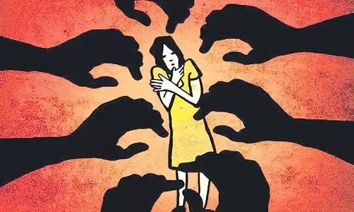 14 साल की लड़की से 9 लोगों ने किया सामूहिक बलात्कार.. पांच गिरफ्तार 14 साल की लड़की से 9 लोगों ने किया सामूहिक बलात्कार.. पांच गिरफ्तार