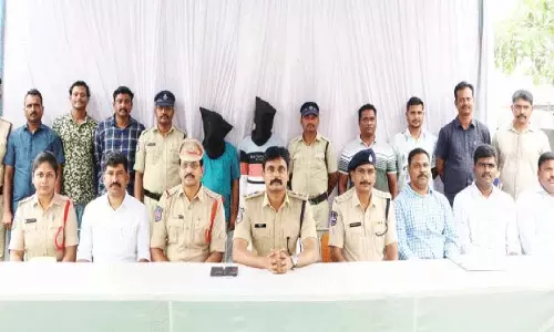 ढाई करोड़ रुपये का गांजा जब्त ढाई करोड़ रुपये का गांजा जब्त