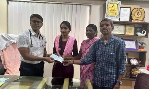 महाबूबनगर में आदिवासी छात्रा को डॉक्टर बनने का सपना पूरा करने में मदद, डॉक्टर ने दी 50,000 रुपये की मदद