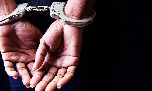सरकारी धन के गबन के आरोप में महिला गिरफ्तार