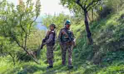 J&K पुलिस ने बडगाम वन क्षेत्र में ऑफ-रोडिंग वाहन जब्त किए