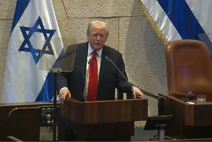 Trump का बड़ा बयान, ईरान के साथ नए परमाणु समझौते की इच्छा जताई Trump का बड़ा बयान, ईरान के साथ नए परमाणु समझौते की इच्छा जताई