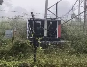 नक्सलियों ने मोबाइल टावर फूंका, तीन दिनों में ऐसी दूसरी वारदात नक्सलियों ने मोबाइल टावर फूंका, तीन दिनों में ऐसी दूसरी वारदात
