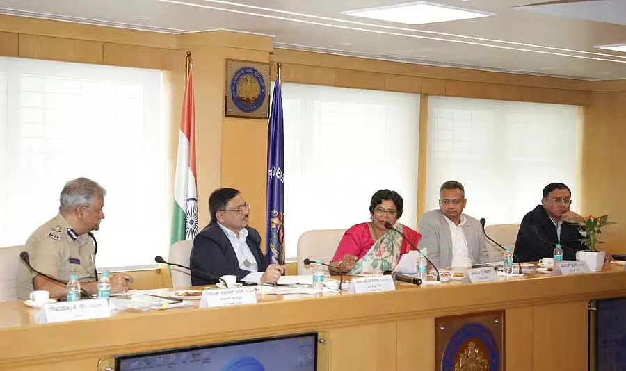Karnataka : राष्ट्रीय महिला आयोग ने परप्पना अग्रहारा जेल का दौरा किया Karnataka : राष्ट्रीय महिला आयोग ने परप्पना अग्रहारा जेल का दौरा किया