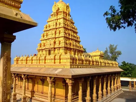 15 हजार KG सोने से बना है ये मंदिर, दीपावली पर होती है खास पूजा 15 हजार KG सोने से बना है ये मंदिर, दीपावली पर होती है खास पूजा