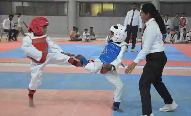 Ludhiana: अंतर-जिला स्कूल खेल शुरू, 1,100 खिलाड़ी शीर्ष सम्मान के लिए प्रतिस्पर्धा करेंगे Ludhiana: अंतर-जिला स्कूल खेल शुरू, 1,100 खिलाड़ी शीर्ष सम्मान के लिए प्रतिस्पर्धा करेंगे