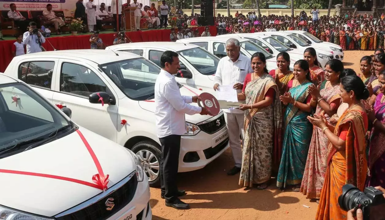 Odisha : सरकार रोजगार बढ़ाने के लिए नई योजना के तहत महिलाओं को कार देगी Odisha : सरकार रोजगार बढ़ाने के लिए नई योजना के तहत महिलाओं को कार देगी