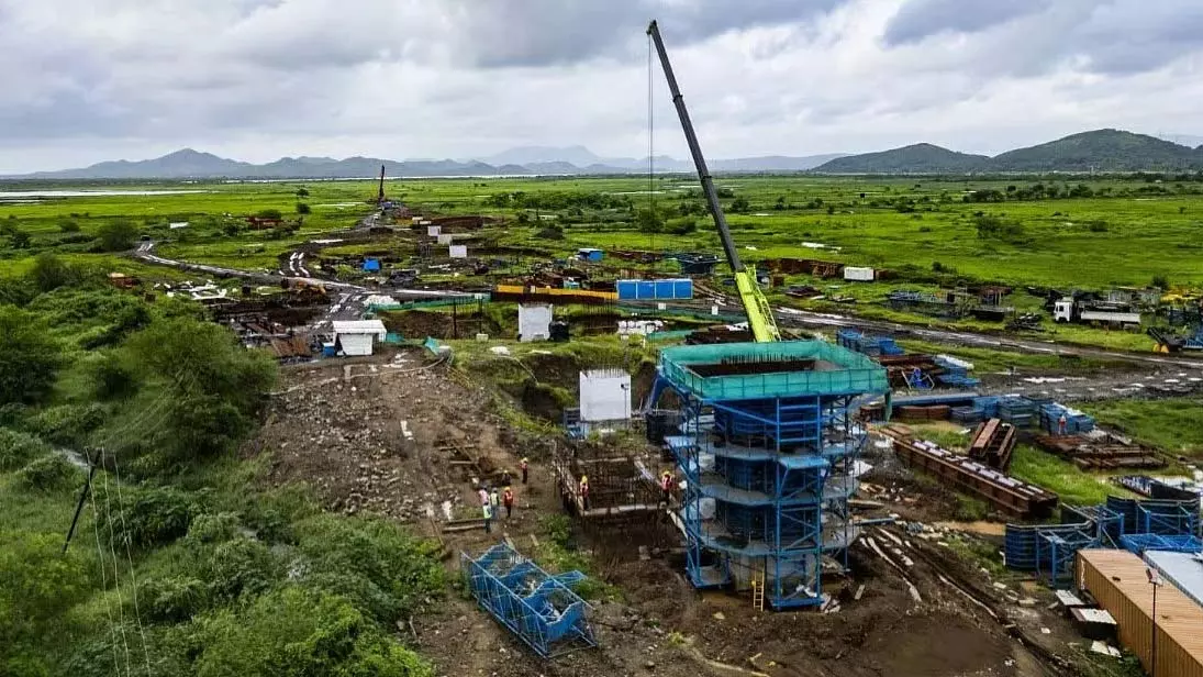 पुणे रिंग रोड: 13% काम पूरा, 5.87 किलोमीटर लंबी सिंहगढ़ सुरंग से यात्रा का समय मिनटों में होगा पुणे रिंग रोड: 13% काम पूरा, 5.87 किलोमीटर लंबी सिंहगढ़ सुरंग से यात्रा का समय मिनटों में होगा