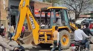 Bareilly: अतिक्रमण पर निगम सख्त, दुकानों के बाहर का सामान जब्त Bareilly: अतिक्रमण पर निगम सख्त, दुकानों के बाहर का सामान जब्त