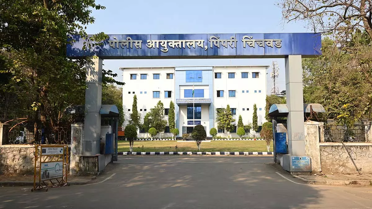 छह हिंसक घटनाएं सामने आईं; कई घायल, कई गिरफ्तारियां हुईं छह हिंसक घटनाएं सामने आईं; कई घायल, कई गिरफ्तारियां हुईं