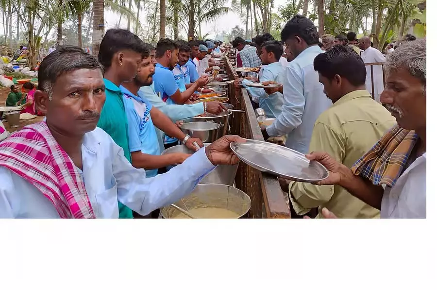 Karnataka : गुलामी के लिए प्रसिद्ध बंदिगनी मठ की मुख्यमंत्री ने प्रशंसा की Karnataka : गुलामी के लिए प्रसिद्ध बंदिगनी मठ की मुख्यमंत्री ने प्रशंसा की