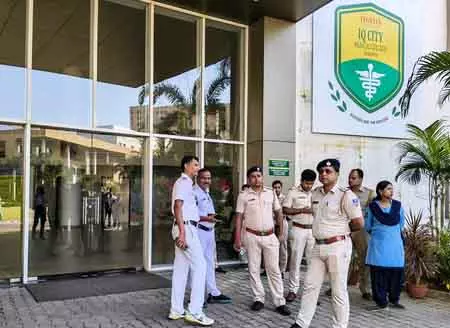 दुर्गापुर गैंगरेप: पांच आरोपी गिरफ्तार, पीड़िता के दोस्त को ले जाया गया घटनास्थल दुर्गापुर गैंगरेप: पांच आरोपी गिरफ्तार, पीड़िता के दोस्त को ले जाया गया घटनास्थल