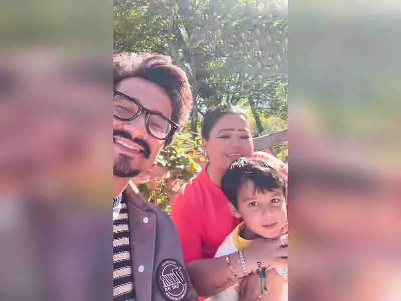 भारती सिंह, हर्ष लिम्बाचिया और गोला की Switzerland ट्रिप भारती सिंह, हर्ष लिम्बाचिया और गोला की Switzerland ट्रिप