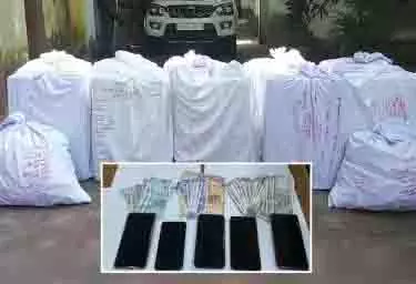 Sambalpur में अवैध कफ सिरप की बड़ी खेप जब्त, 20 तस्कर गिरफ्तार Sambalpur में अवैध कफ सिरप की बड़ी खेप जब्त, 20 तस्कर गिरफ्तार