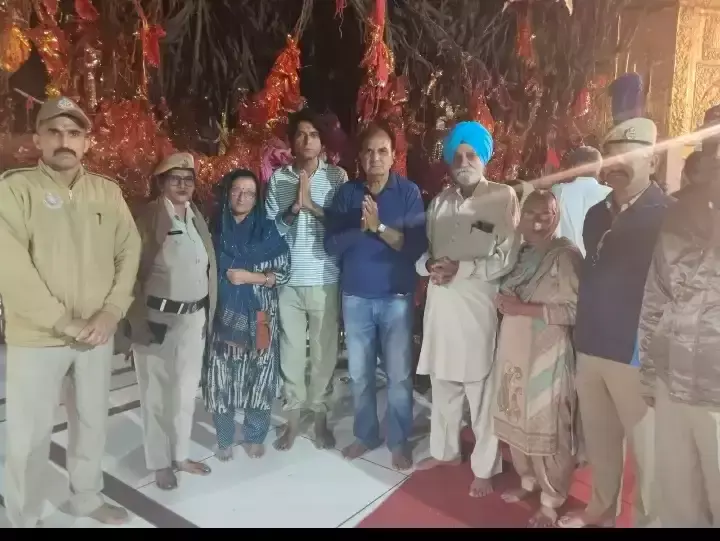 Una: 28 साल बाद गूंगा-बहरा युवक मां चिंतपूर्णी के आशीर्वाद से ठीक Una: 28 साल बाद गूंगा-बहरा युवक मां चिंतपूर्णी के आशीर्वाद से ठीक
