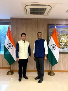 सांसद इंद्रा हंग ने NHIDCL के समक्ष उठाया एनएच 10 का मुद्दा सांसद इंद्रा हंग ने NHIDCL के समक्ष उठाया एनएच 10 का मुद्दा