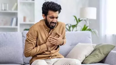 तनावपूर्ण दिनचर्या और असंतुलित आहार से बढ़ रहा युवाओं में स्ट्रोक का खतरा तनावपूर्ण दिनचर्या और असंतुलित आहार से बढ़ रहा युवाओं में स्ट्रोक का खतरा