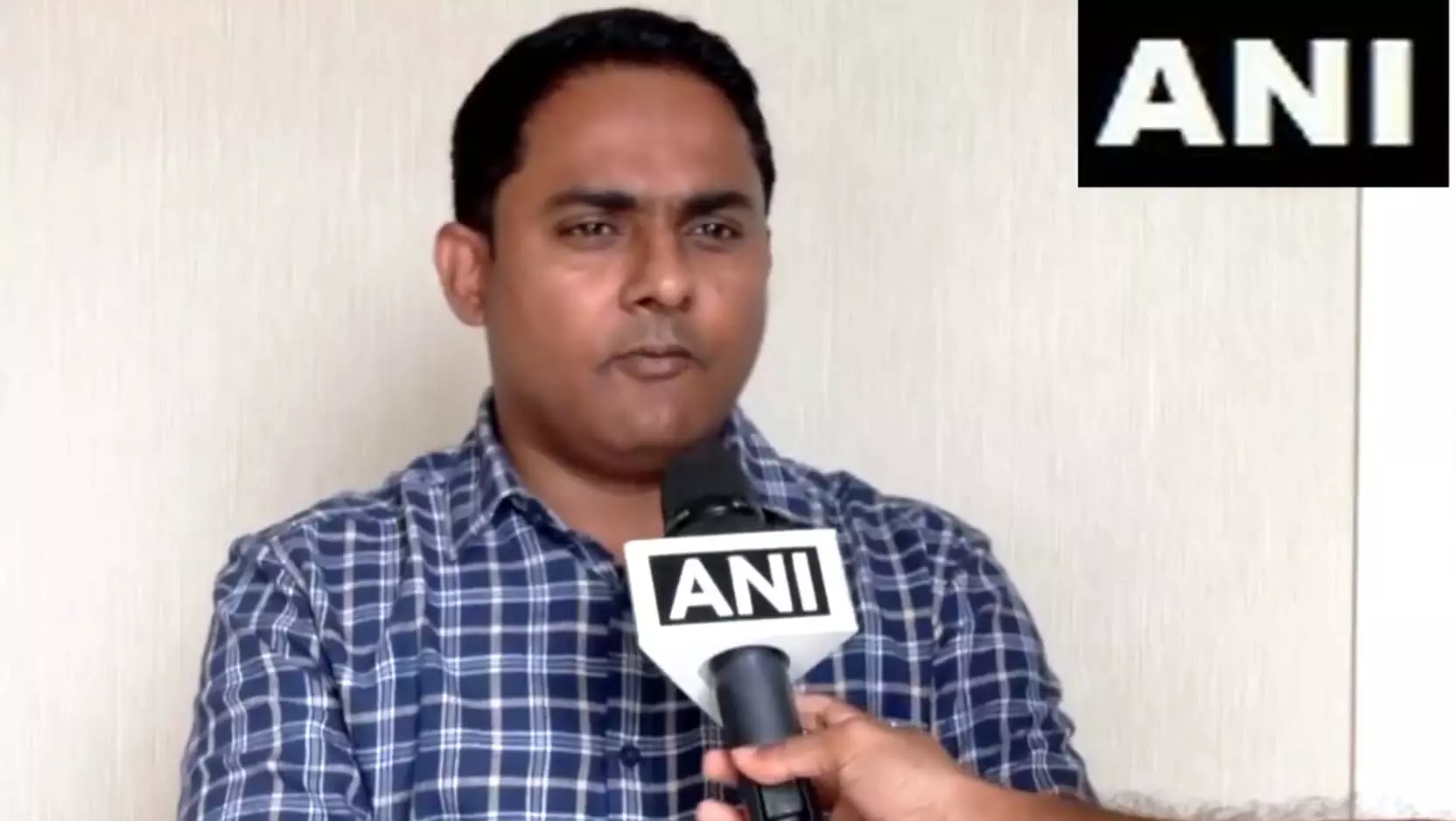 छात्रा के हिजाब विवाद पर BJP ने स्कूल प्रबंधन का समर्थन किया छात्रा के हिजाब विवाद पर BJP ने स्कूल प्रबंधन का समर्थन किया