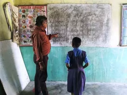 सुदूर पहाड़ी क्षेत्र में युक्तियुक्तकरण से शिक्षा गुणवत्ता में आ रहा सुधार, घटोन में अब दो शिक्षक सुदूर पहाड़ी क्षेत्र में युक्तियुक्तकरण से शिक्षा गुणवत्ता में आ रहा सुधार, घटोन में अब दो शिक्षक