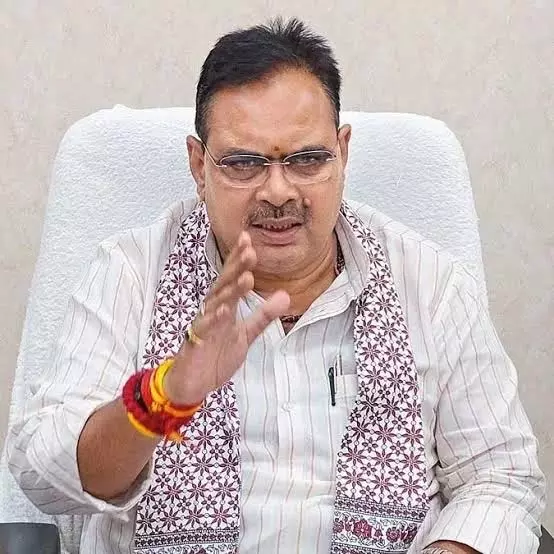 सीएम भजनलाल शर्मा ने बस आग हादसे के घायल देखे सीएम भजनलाल शर्मा ने बस आग हादसे के घायल देखे