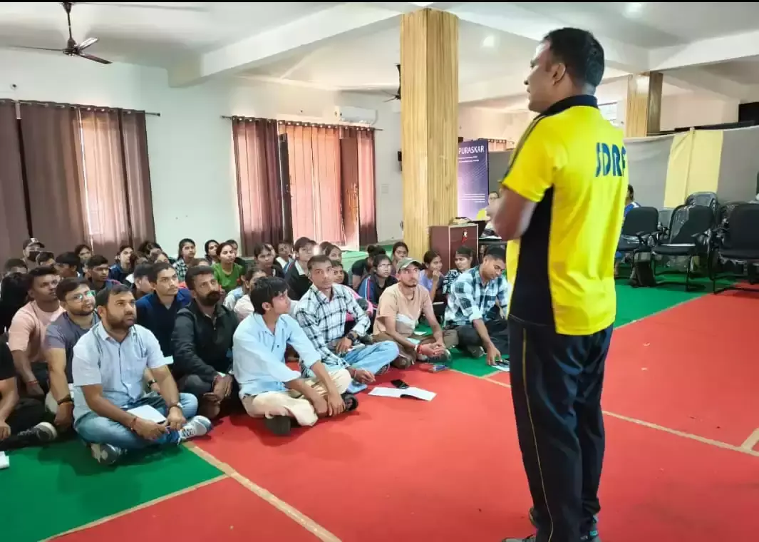 Dehradun: राज्य में शुरू हुई ‘युवा आपदा मित्र’ योजना, तैयार होंगे प्रशिक्षित स्वयंसेवक Dehradun: राज्य में शुरू हुई ‘युवा आपदा मित्र’ योजना, तैयार होंगे प्रशिक्षित स्वयंसेवक