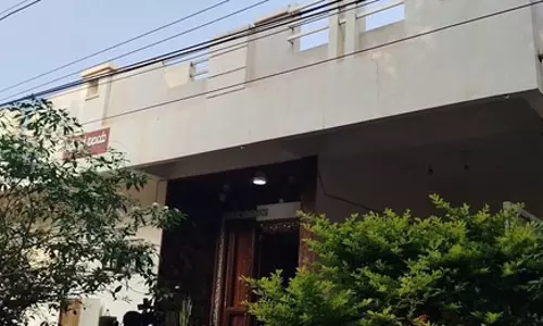 कृषि विभाग के सहायक निदेशक के चार ठिकानों पर छापा, मचा हड़कंप कृषि विभाग के सहायक निदेशक के चार ठिकानों पर छापा, मचा हड़कंप