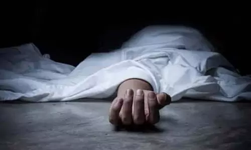 Bengaluru : स्कूल की दूसरी मंजिल से गिरकर छात्र की मौत, आत्महत्या का संदेह Bengaluru : स्कूल की दूसरी मंजिल से गिरकर छात्र की मौत, आत्महत्या का संदेह